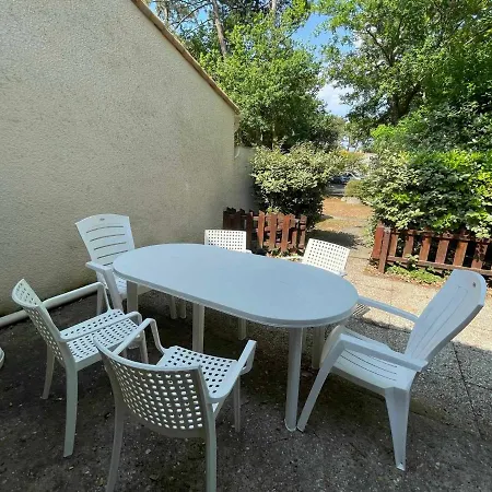Apartment Charmante Maisonnette Proche Centre Et Plage, Terrasse, Parking Et A 1km Des Plages ! - Fr-1-550-41